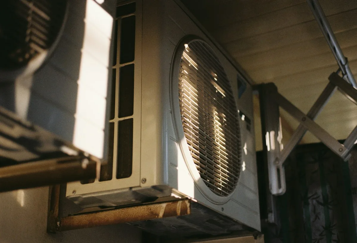 tepelné čerpadlo cena Slovensko - Close-up of an air conditioning unit on a sunny day